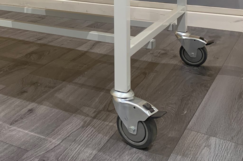 mobile square tube workbenches castors