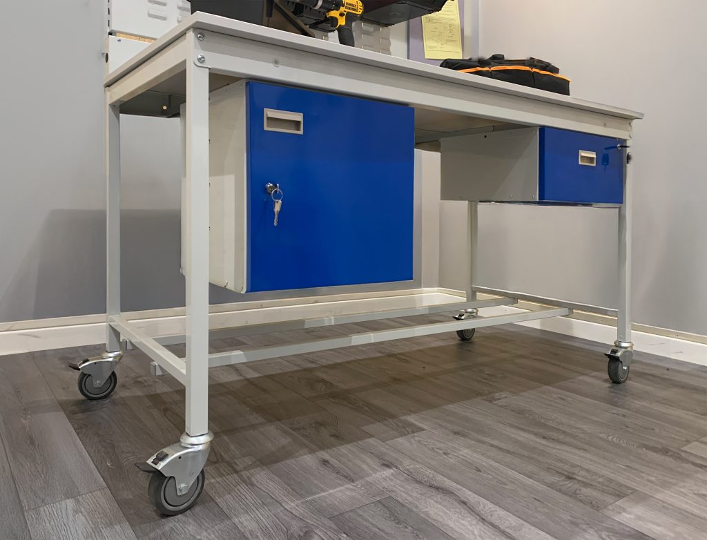 low show of mobile square tube workbenches