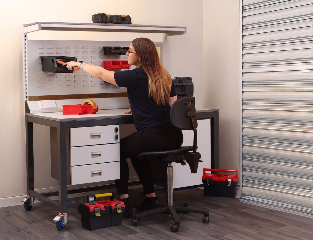 mobile heavy-duty workbenches insitu image