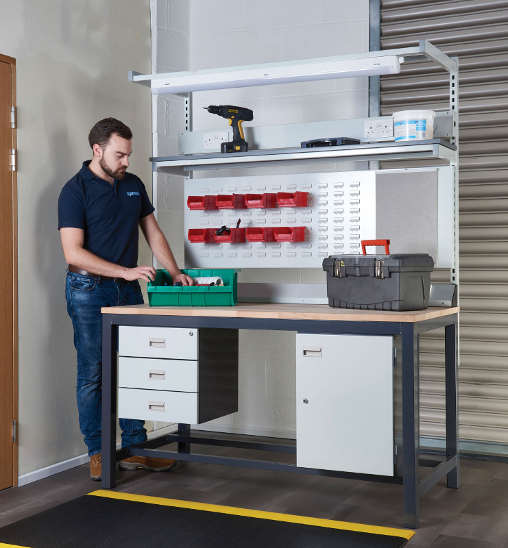 Heavy Duty Workbenches